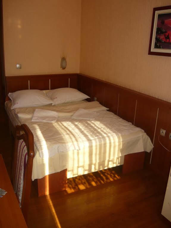 Motel Nana Banja Luka Exterior foto