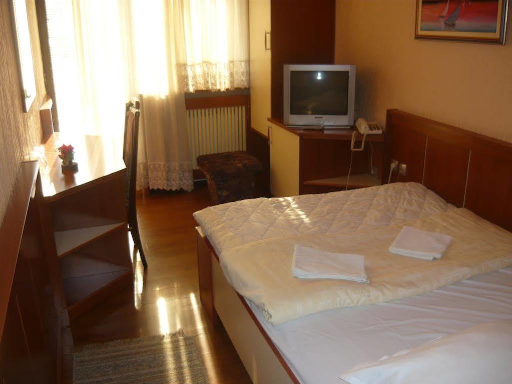 Motel Nana Banja Luka Exterior foto